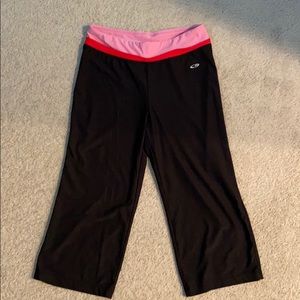 Girls workout capris
